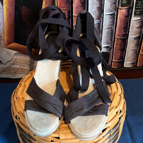 NWT Brown Tie on Wedge Sandals Loft Brand Size 6 - Picture 4 of 9